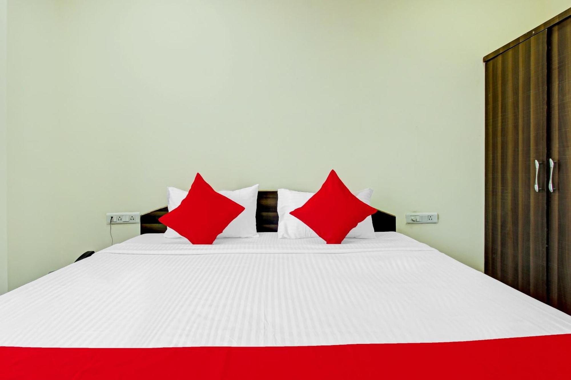 Hotel O Adhin Residency Hyderabad Exterior foto
